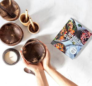 Humran Export Vente en gros de bols de noix de coco faits à la main, cadeaux d'affaires naturels polis pour servir des aliments sur la table à manger avec style - Product Image 4