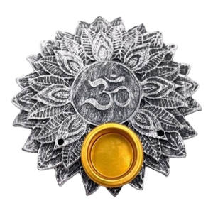 Quemador de Incienso Redondo Plateado Om para Varillas y Conos de Incienso con Aroma a Bergamota y Fresa - Product Image 2