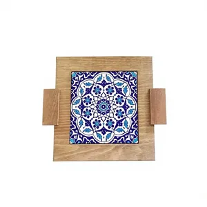 Bandeja Decorativa de Madera Cuadrada con Diseño Floral y Asas, Diseño Tradicional para Decoración de Mesa - Product Image 2