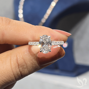 Bague de mariage avec halo caché en diamant de laboratoire ovale certifié IGI 2 carats |   Bague de mariage en or massif 10 carats - Product Image 4
