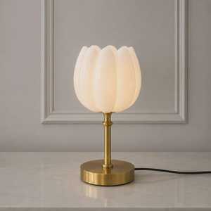 Flower Shape Resin Table Lamp Contemporary Design Indoor Lighting Entryway Decor Modern Home Accent Light - Product Image 3