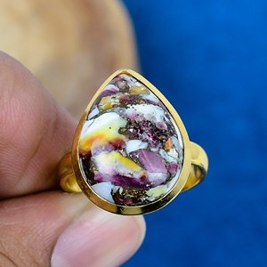 Bague artisanale en argent sterling 925 plaqué or 18 carats avec pierre précieuse en forme de poire, couleur cuivre violet - Product Image 2