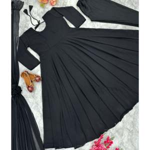 ชุดเดรส Anarkali สวยงามสำหรับงานปาร์ตี้ ชุดราตรีหรูหราพร้อมจี้และผ้าคลุมไหล่ - Product Image 4