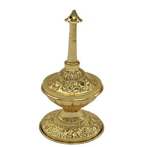 Aspersor tradicional plateado con base esférica grabada y boquilla superior con diseño floral festoneado. para rituales de iglesias y templos - Product Image 3