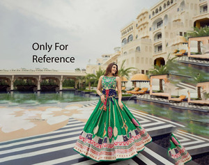 Hermoso Lehenga Choli Tradicional Verde de Algodón para Mujer, Chaniya Choli, Ghagra Choli, Estilo Garba, Traje Dandiya - Product Image 1