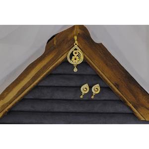 Élégant, léger, de qualité supérieure, pendentif et boucles d'oreilles en plaqué AD Micro, pendentif de nouvelle collection en gros pour femmes et filles - Product Image 2