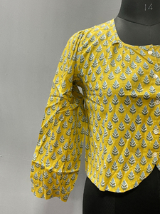 Haut en coton imprimé à la main pour femmes |   Vêtements d'été décontractés, coupe confortable, hauts de mode pour tous les jours - Product Image 2