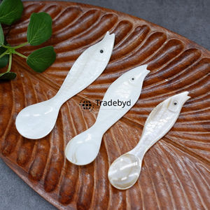 Cuillère élégante de qualité supérieure avec incrustation MOP, faite à la main, écologique, compatible lave-vaisselle, par Tradebyd - Product Image 3