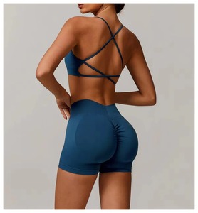 Ensemble de vêtements de sport pour femmes en gros personnalisé : soutien-gorge de sport et short taille haute avec poches, tenue 2 pièces pour la gym, l'entraînement et le yoga - Product Image 5