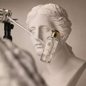 CHALLANS De PARIS Loción Tónica Anti-Manchas con Ácido Hialurónico - Tratamiento Facial Hidratante de Lujo - Product Image 4