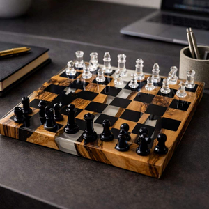 Jeu d'échecs de luxe haut de gamme fait main en bois et résine, pièces noires transparentes, emballage durable pour un jeu élégant - Product Image 3