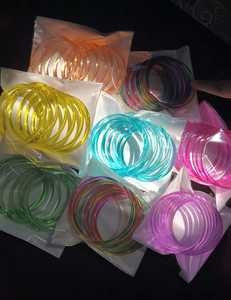 Ensemble de 8 bracelets en verre de style Kashmiri, multicolores, légers, de style ethnique indien, assortis, pour femmes, pour mariage. - Product Image 1