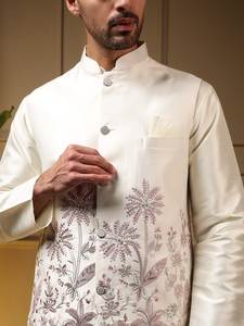 Tasarım Erkek Ağır İpek İşlemeli Daman Koti Takımı, Düğünlük ve Festival Giysisi Olarak Kullanılabilecek Pul İşlemeli Slub İpek Kurta ve Pantolon ile. - Product Image 6