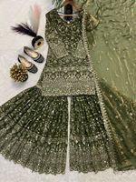 Tenue de mariée et de soirée en soie Fandy avec broderie à sequins, comprenant un haut richement orné, un sharara plazzo et un dupatta richement brodé, prêt-à-porter.