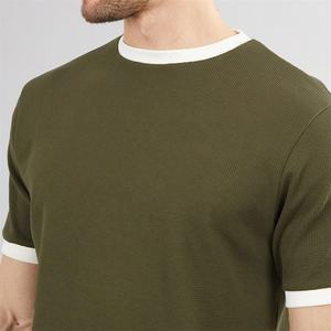 ชุดสองชิ้นสำหรับผู้ชายเสื้อยืดสีเขียวมะกอกขอบสีขาวและสั้นที่เข้ากันดีสำหรับผู้ชายเหมาะกับกีฬาและลุคลำลอง - Product Image 6