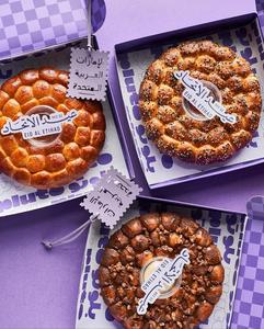 กล่องไปรษณีย์สีขาวสำหรับอาหาร ยี่ห้อ Boxit.pk สำหรับใส่เค้ก คุกกี้ และขนมขบเคี้ยว พร้อมเคลือบ UV เงาหรือด้านแบบรีไซเคิลได้ - Product Image 4