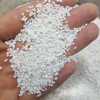 Hoog Calcium 1-3Mm Carbonaat Voedingskwaliteit Kalksteen Korrelig Gezond Vee Pluimvee Aquacultuurlandbouw