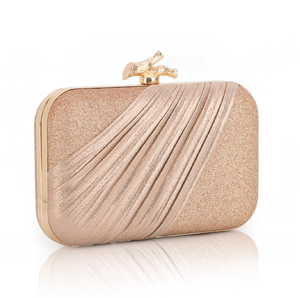 Brilla con esta elegante cartera de mano con purpurina color oro rosa, con un cierre único estilo ramita, disponible a precios de mayorista. - Product Image 1