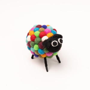 Adorno de oveja de fieltro hecho a mano de 12 cm, figura de animal de granja de lana, decoración para guirnaldas, oveja de fieltro, fieltro y hilo para niños, venta al por mayor a granel - Product Image 3