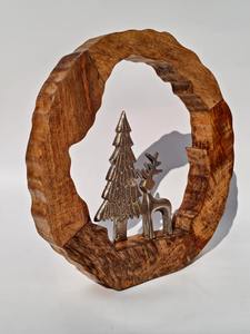 Anillo Decorativo de Madera Hecho a Mano con Ciervo y Árbol Metálicos, Decoración Rústica de Invierno - Product Image 6