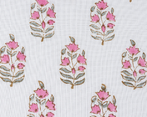 Serviette en coton faite main, écologique, biologique, personnalisée, de luxe, à imprimé floral, avec pompons, de forme carrée, lavable en machine, pour avion - Product Image 4