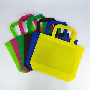 Bolsa de papel reciclable de alta calidad para compras en tiendas de moda, embalaje de regalos, venta al por menor y promoción de marcas - Product Image 4