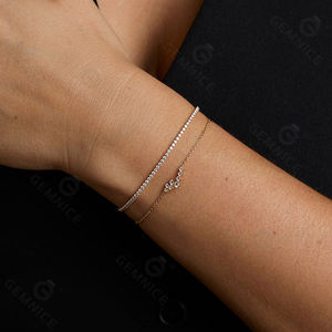 สร้อยข้อมือเงินแท้ 925 ชุบทอง ดีไซน์รูปดาวประดับเพชรแล็บ AMBER JEWELS T-3568 รับรองโดย IGI เหมาะสำหรับใส่ทุกวัน ทันสมัย - Product Image 3