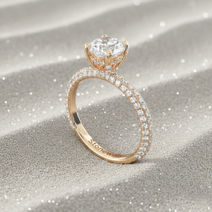 Anillo de Compromiso con Diamante Cultivado en Laboratorio Stonewels, Oro de 14K, Corte Trio, Banda Micro Pavé, Anillo Nupcial Certificado, Minimalista y Personalizado - Product Image 4