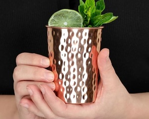 Verre à boire en cuivre martelé de qualité supérieure à prix raisonnable, fait main, qualité premium, gobelet de stockage d'eau ayurvédique pour la santé - Product Image 3