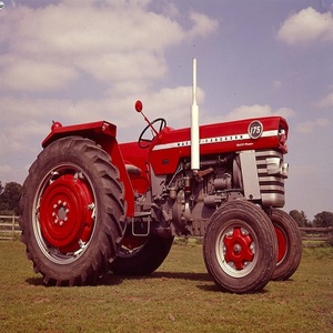 Compre un Tractor Massey Ferguson 135 de 70HP con Tracción en las 4 Ruedas y Transmisión por Engranajes, un Tractor Confiable con Caja de Cambios y Bomba Diseñados para Uso Agrícola a Largo Plazo - Product Image 1