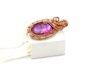 Colgante de Labradorita Natural AAA+++ con Envoltura de Alambre de Cobre, Joyería de Piedras Preciosas Hecha a Mano, Colgante de Cristal Curativo de Tamaño Libre - Product Image 1