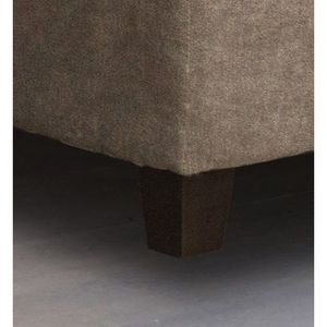 Divano Sezionale Diego 263 cm in Tessuto Marrone con Chaise Longue Orientata a Destra e Pouf Contenitore, 2 Cuscini Decorativi per Soggiorno - Product Image 6