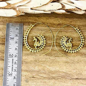 Último Diseño: Pendientes de Aro de Pavo Real Bohemios de Latón para Mujer, Chapados en Oro de 18K, Aros con Motivos Tribales de Animales para Venta al por Mayor/OEM/ODM - Product Image 6