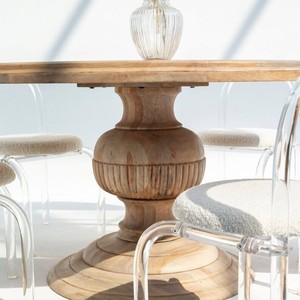 Table à manger en bois Vandana Aureo Stellar avec pieds en forme de sablier et design moderne et contemporain - Product Image 6