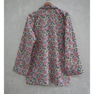 Ensemble de pyjama en coton imprimé à la main pour femmes, vêtements de nuit doux avec une coupe confortable pour les vêtements de nuit de tous les jours - Product Image 3