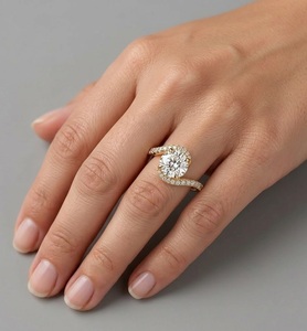 Bague demi-éternité croisée en or blanc 10K avec diamant de laboratoire taille ovale orientée de l'Est vers l'Ouest, couleur E, pureté VS1, 3,30 carats - Product Image 2