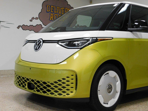 PREMIER PROPRIÉTAIRE VOLKSWAGEN ID BUZZ 2025 1ère ÉDITION AWD VOITURE D'OCCASION EN BON ÉTAT - Product Image 1