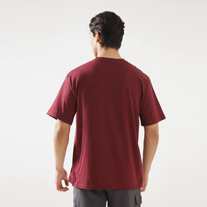 เสื้อยืดโอเวอร์ไซส์ผู้ชาย ปี 2025 ผ้าฝ้าย 100% พรีเมียม สตรีทแวร์ แบบเรียบ ขอบเสื้อตัดต่อ พร้อมพิมพ์ลายดิจิทัล รับผลิตแบบ OEM - Product Image 2
