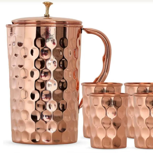 Ensemble de carafes en cuivre pour des moments de luxe raffinés à la table, service d'eau en métal avec verres, durable, réutilisable, vaisselle de cuisine et de salle à manger. - Product Image 1