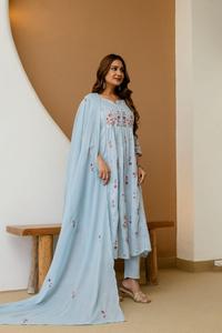Traje Salwar de Algodón Bordado Azul Claro para Mujer con Dupatta, Estilo Tradicional, Corte Regular, Largo hasta la Rodilla, Secado Rápido, Ropa de Verano - Product Image 4