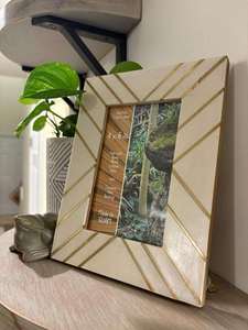 Cadre photo de luxe fait main en os incrusté, mosaïque géométrique en os avec lignes dorées, cadre décoratif de table personnalisé - Product Image 6