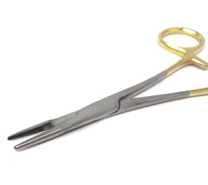 XELTECH SURGICAL Porte-aiguille Olsen Hegar 16 cm en carbure de tungstène, Porte-aiguille à ciseaux, Modèle certifié avec revêtement papier - Product Image 2