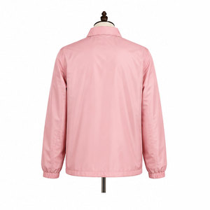 Chaqueta Universitaria Rosa para Mujer Alpha Kappa Alpha, Logotipo Verde 1908, Chaqueta Cortavientos de Primavera, Manga Larga, Cuello Camisero - Product Image 4