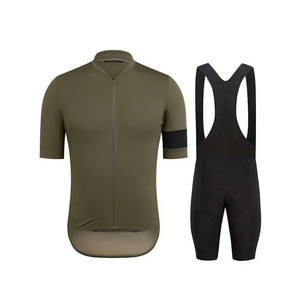 Ensemble de maillot de cyclisme personnalisé 2026 de haute qualité pour hommes avec short à bretelles respirant, dernière conception, ensembles uniformes avec logo personnalisé - Product Image 5