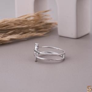 แหวนกางเขนมอยส์ซาไนต์สีดำ ทองคำแท้ 18K วงคู่ ดีไซน์มินิมอล แหวนแห่งศรัทธา เครื่องประดับทางศาสนา แซทานี บราเธอร์ส - Product Image 5