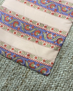 Tela Premium Ligera Hecha a Mano de Algodón Suave con Estampado Floral Moderno de Jaipur, Material para Bolsos y Cortinas - Product Image 2