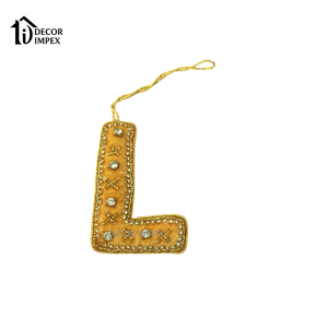 Adorno de Alfabeto de Terciopelo Zardosi con Cuentas Bordadas a Mano al 100%, Letra Inicial Colgante, Decoración Navideña - Product Image 3