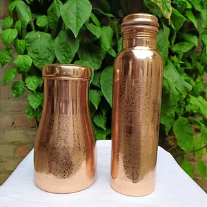 Bouteille d'eau artisanale en cuivre pur, récipient ayurvédique en cuivre, bouteille d'eau en cuivre pour le yoga, bouteille d'eau en cuivre pour boire - Product Image 5