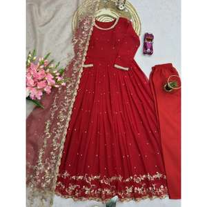 Nueva Colección de Diseños de Vestidos de Fiesta Versátiles con Estilo Étnico Fusionado, Listos para Usar, Conjunto de Lehenga y Saree - Product Image 2