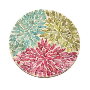 Boîte ronde artisanale de luxe avec incrustation de nacre colorée et motif mosaïque floral pour cadeaux de luxe pour le Ramadan et l'Aïd - Product Image 2